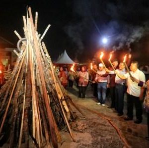 Api Unggun Tandai Penutupan Jambore PKK Kota Tanjungpinang 2014