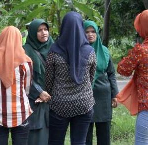 Ratusan Perempuan Berpakaian Ketat Terjaring Razia