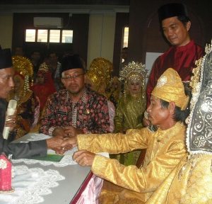 24 Pasangan Ikuti Nikah Massal