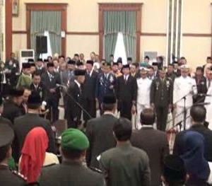 HM Sani Lantik Tiga Bupati Dan Wakil