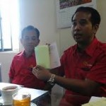 Dirut BUMD Tanjungpinang , Asep Nana Suryana dan Direktur PT Tanjungpinang Makmur Bersama. Foto : doc zonakepri