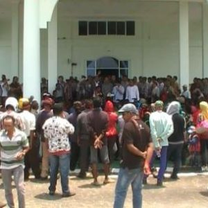  Oknum TNI -AD Diduga Tempati Lahan Milik Warga  