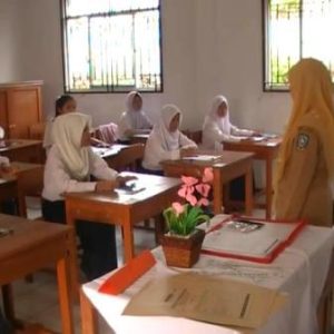 Dua Puluh Enam Siswa Penyandang Cacat Ikut UN SMP
