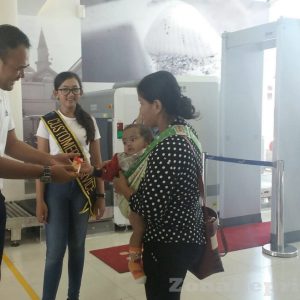 Hari Pelanggan, Angkasa Pura II Bagi-Bagi Cokelat