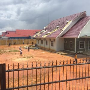 Puting Beliung Terjang Gedung  Penampungan  TKI Dan Belasan Rumah Warga