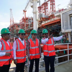 Gubernur Sambut baik Beroperasinya Kapal Unit Produksi Terapung