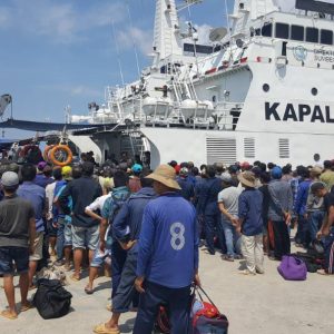 405 ABK Kapal Illegal Fishing Asal Vietnam Dideportasi