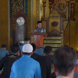 Danlantamal IV Berikan Tausiyah Dimasjid Raya Dompak