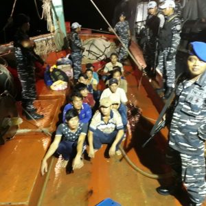 Curi Ikan Kapal Vietnam Diamankan Kapal Patroli TNI AL