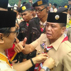 Wabub Dalmasri Terima Lencana Dharma Bhakti Pramuka Nasional