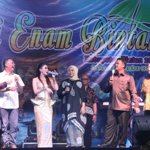 Malam Festival Sungai Enam, Della Puspita Hibur Ribuan Penonton.