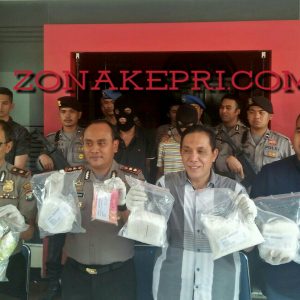 Polisi Amankan Sabu dan Pil Ekstasi Dari Malaysia
