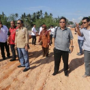 Komisi III Tinjau Pembangunan Pelabuhan Bongkar Muat Uban