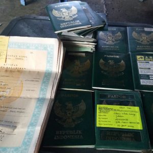 Warga Temukan Ribuan Pasport Di Bangunan Ruko