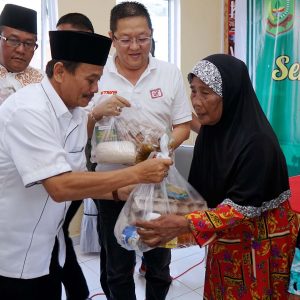 PT. Megatama Pinang Abadi Bagikan 1.600 Paket Sembako