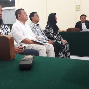 Mantan Warek Umrah Dituntut 30 Bulan