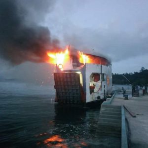 Diduga Korsleting Listrik Kapal Roro Lingga Terbakar