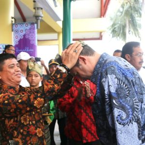 Kapal Pesiar Mewah Genting Dream Cruise Tiba di Bintan