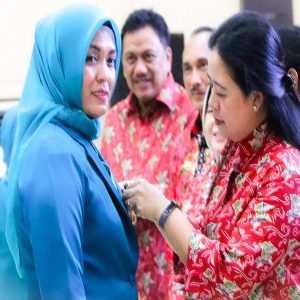 Debby Terima Lencana Manggala Karya Kencana 2018 Gagas Program Pemeriksaan Kanker Payudara Gratis