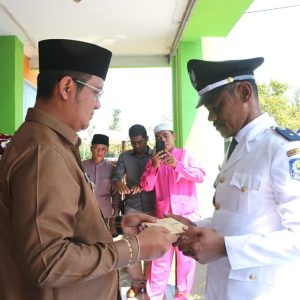Bupati Bintan Lantik Kades PAW Desa Malang Rapat