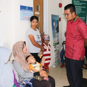Apri Senang, Antusias Masyarakat Ikut Layanan Program Berobat Gratis 