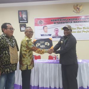 Ketum PWI Hadiri Konferensi Kerja PWI Papua Barat