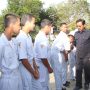 Gubernur mengunjungi sekolah di Kepri