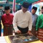 Bupati Bintan Apri Sujadi tandatangani prasasti peresmian proyek infrastruktur di Tambelan
