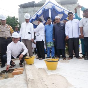 Pembangunan Mesjid Ar Rahim Tanjung Uban Dimulai