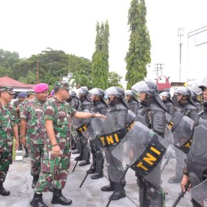 Wadan Lantamal VIII Pimpin Apel Kelengkapan Pasukan Pengamanan