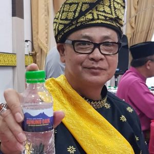 Lingga Luncurkan Air Kemasan “Gunung Daik”