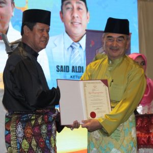 Isdianto Terima Anugerah Tun Perak DMDI