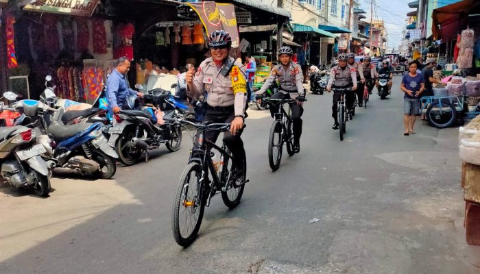 Patroli Bersepeda  Antisipasi Kejahatan Di Gang Sempit