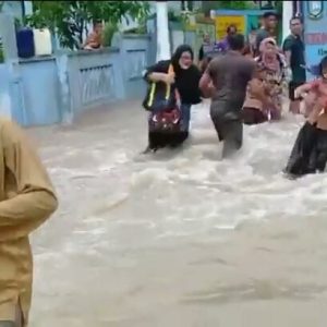 Puluhan Rumah Di Tambelan Terendam Banjir Dan Tanah Longsor