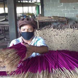 Jelang Imlek, Pesanan Dupa Sembahyang Naik 100 Persen