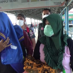 Dua Tersangka Turun Dari MV Oceana 15