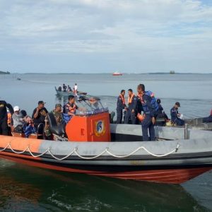 Dua Korban Tenggelam Di Pantai Trikora Belum Ditemukan