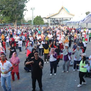 Senam Sehat BPR Bintan Bertabur Hadiah