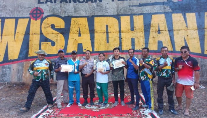 Yolla Raih Juara I Menembak Piala Kapolresta Barelang