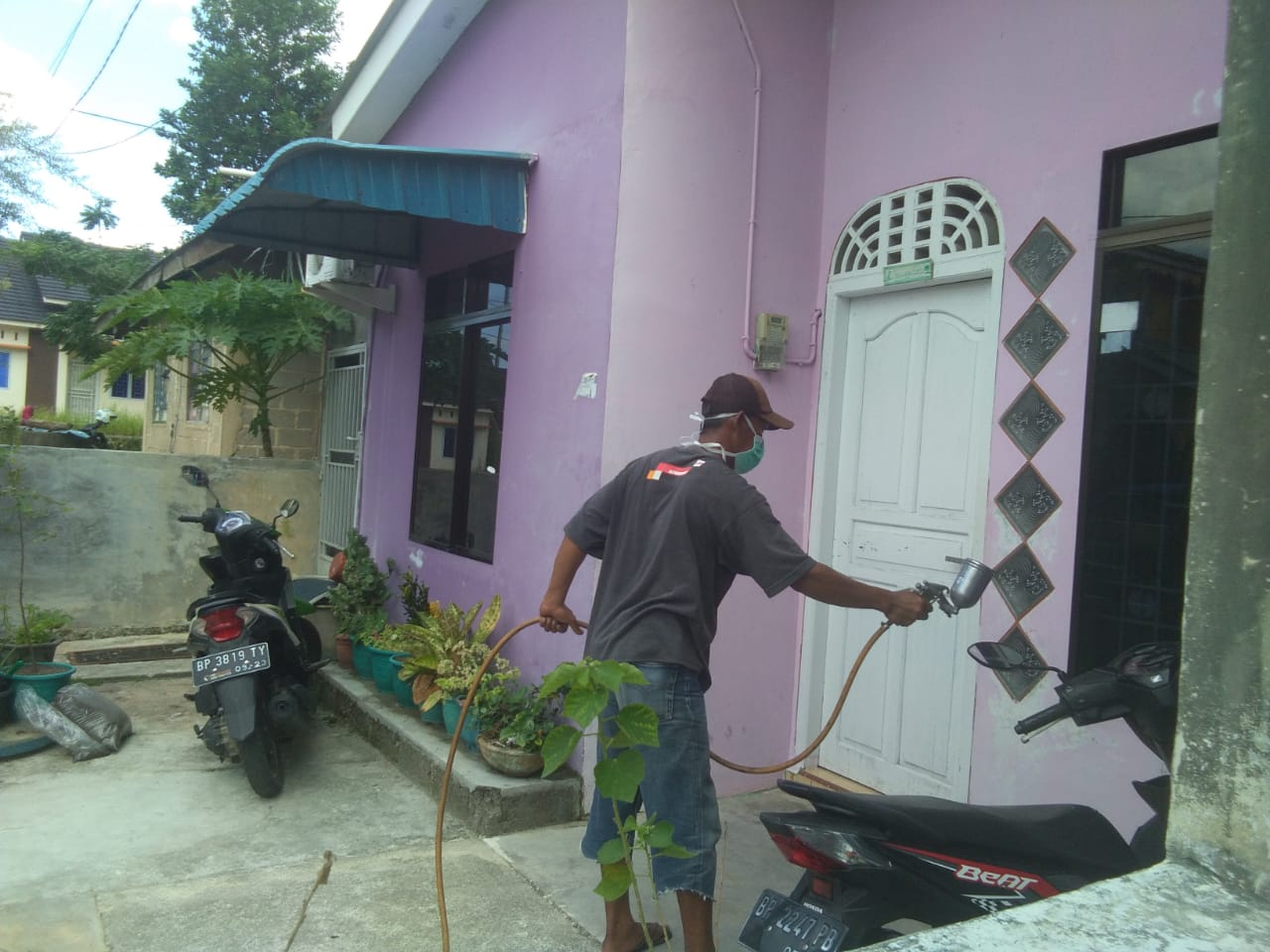 Warga Perum Pinang Cipta Karya Antisipasi Corona Secara Mandiri