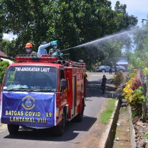 Lantamal VIII Semprot Desinfektan Di Pandu, Cegah Penyebaran Covid-19