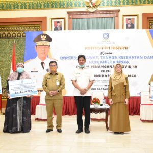 Isdianto Minta Tenaga Medis Terus Semangat