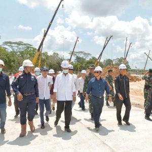 Gubernur Tinjau Pembangunan RS Khusus Covid 19 di Galang