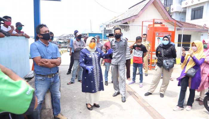 Rahma Tinjau Pelabuhan Bongkar Muat,Maksimalkan Penerima Bansos Yang Belum Terdata