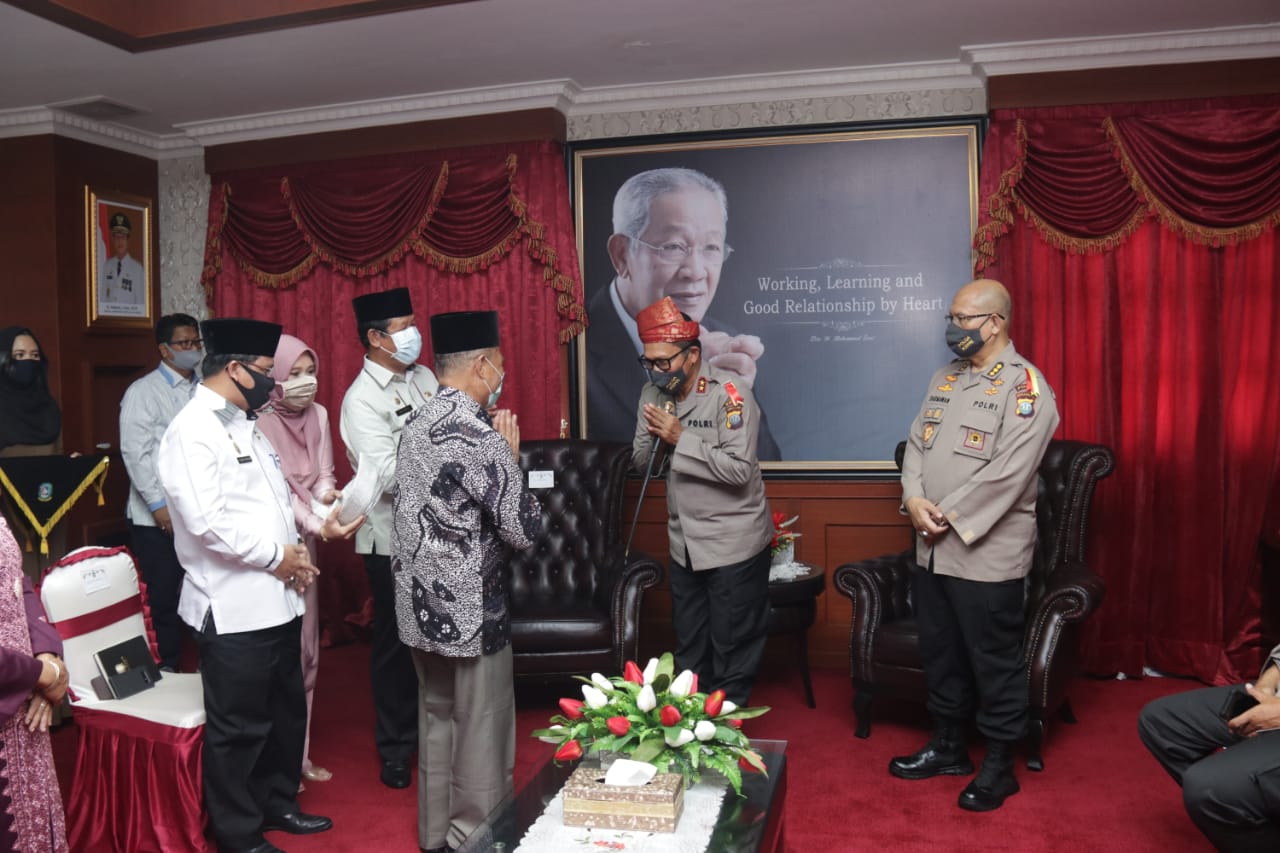 Jalin Silaturahmi Kapolda Kepri Kunjungi Kantor Gubernur