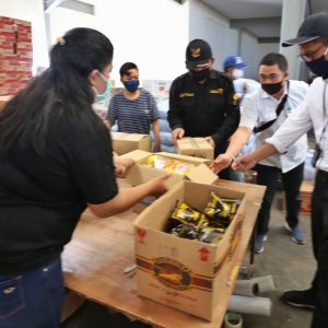 Pemprov Kepri Bagikan 80 Ribu Paket Sembako Di Kota Batam