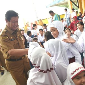 Isdianto Ajak Anak Disiplin Dan Bersabar