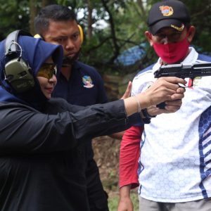 Plt Walikota Latihan Menembak Bersama Perbakin