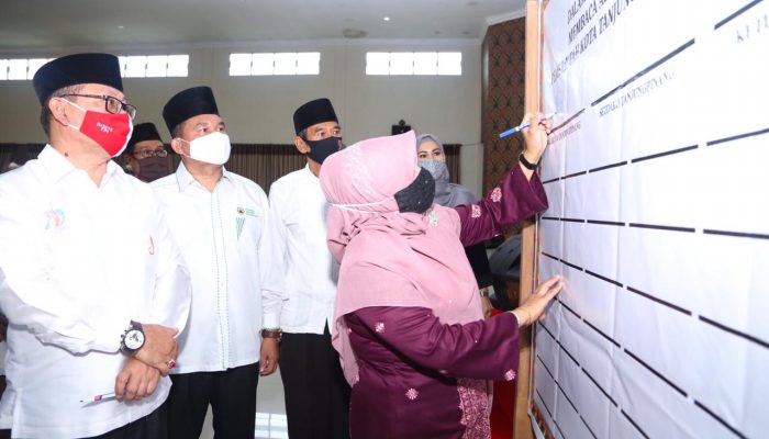 Deklarasi Gerakan Siswa Mengaji Ingin Generasi Muda Berakhlak
