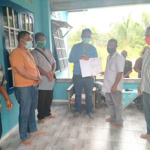 175 KK Desa Busung Terima Sertifikat Atas Lahan 65 Ha